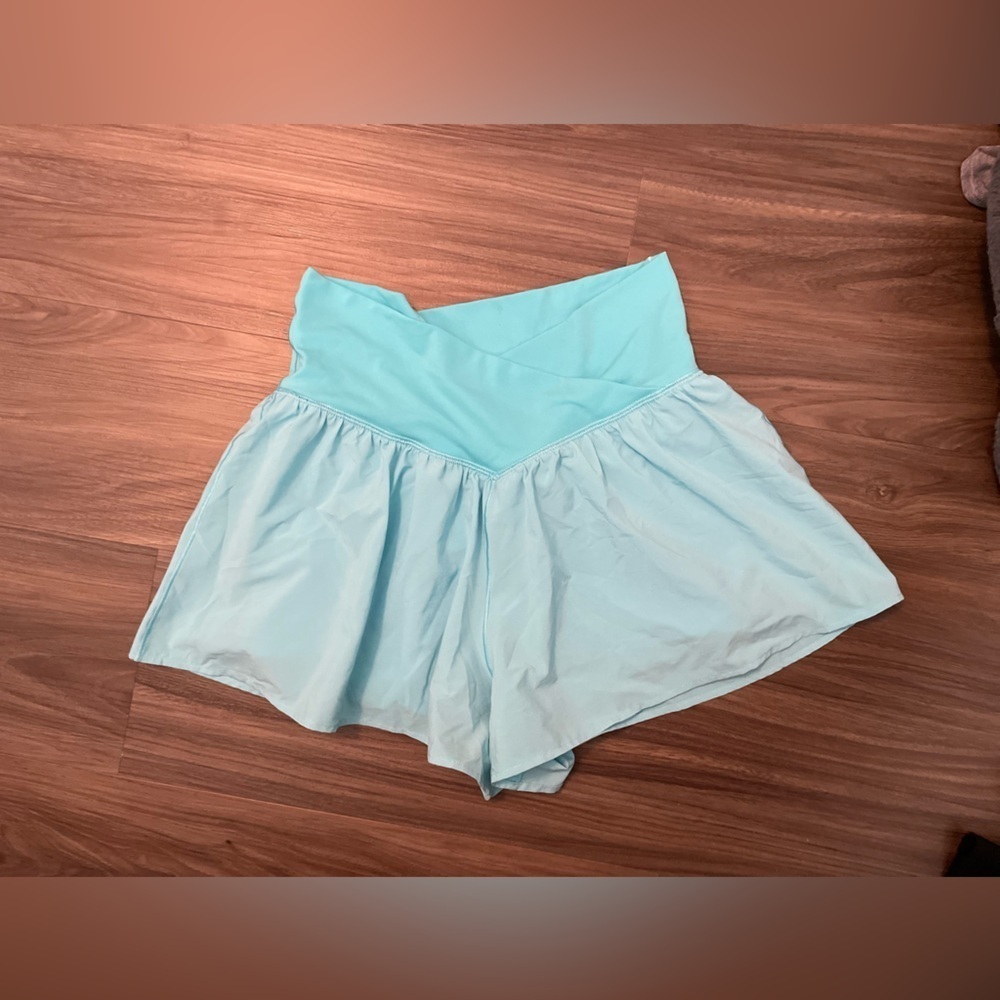 OFFLINE By Aerie Real Me Crossover Flowy Short Big Sur size M - Picture 8 of 9